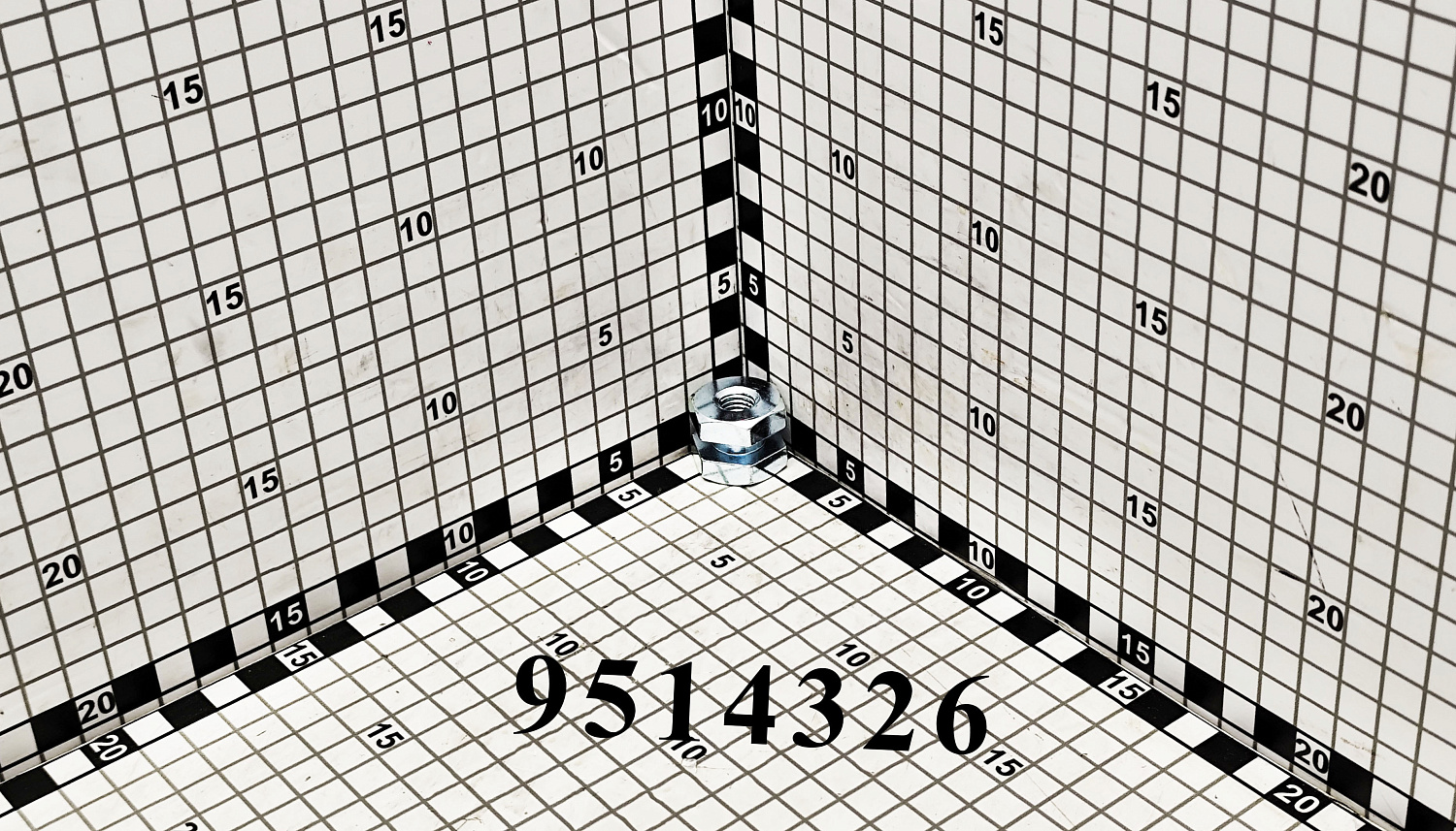 Гайка пальца 9514326 (374892) CNHi