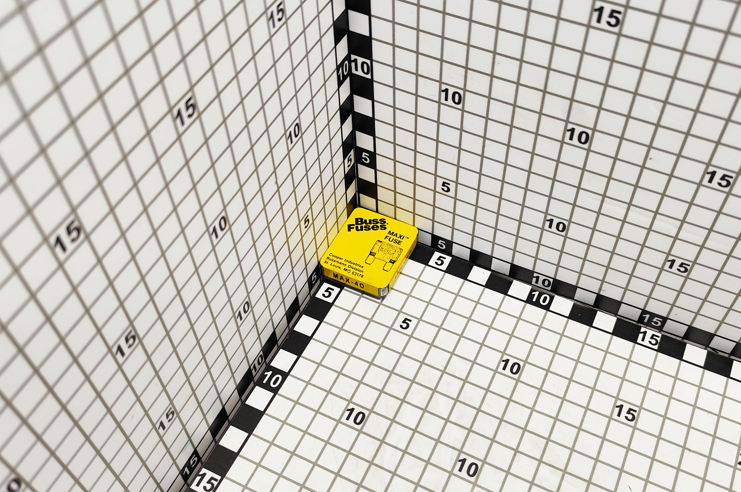 Рычажок предохр.желтый конт.   40 ампер 86507935