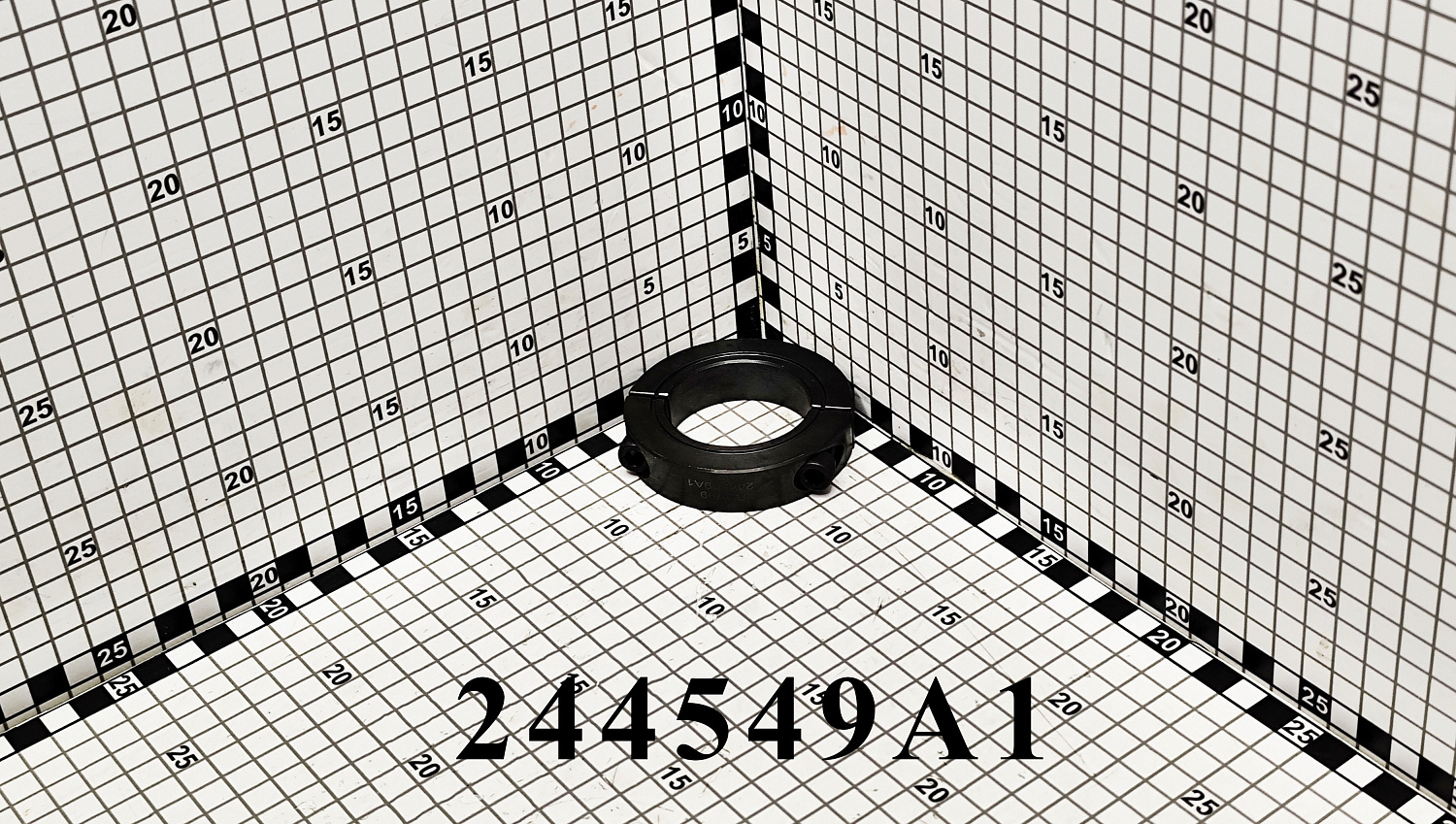 Хомут 244549A1 CNHi