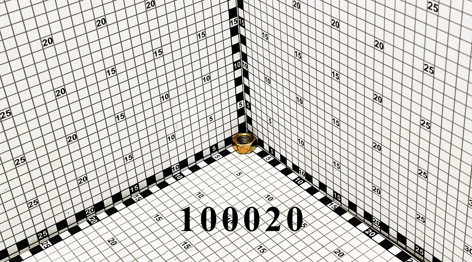 Гайка 100020 CNHi