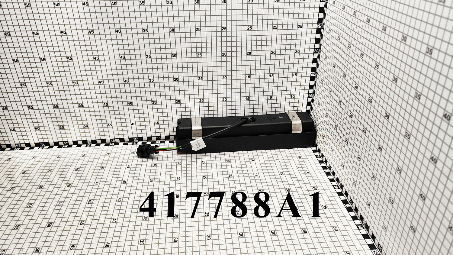 Фара 417788A1 CNHi