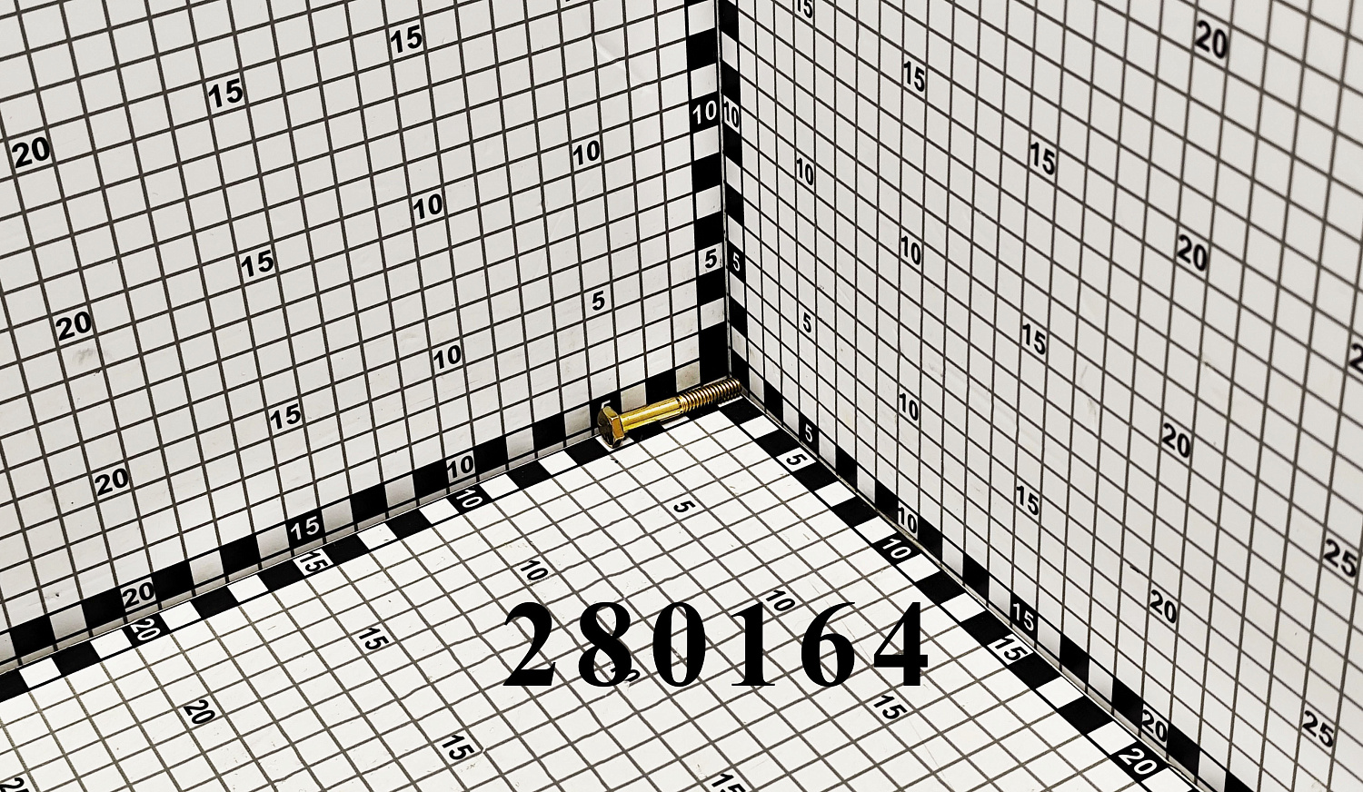 Болт 280164 CNHi