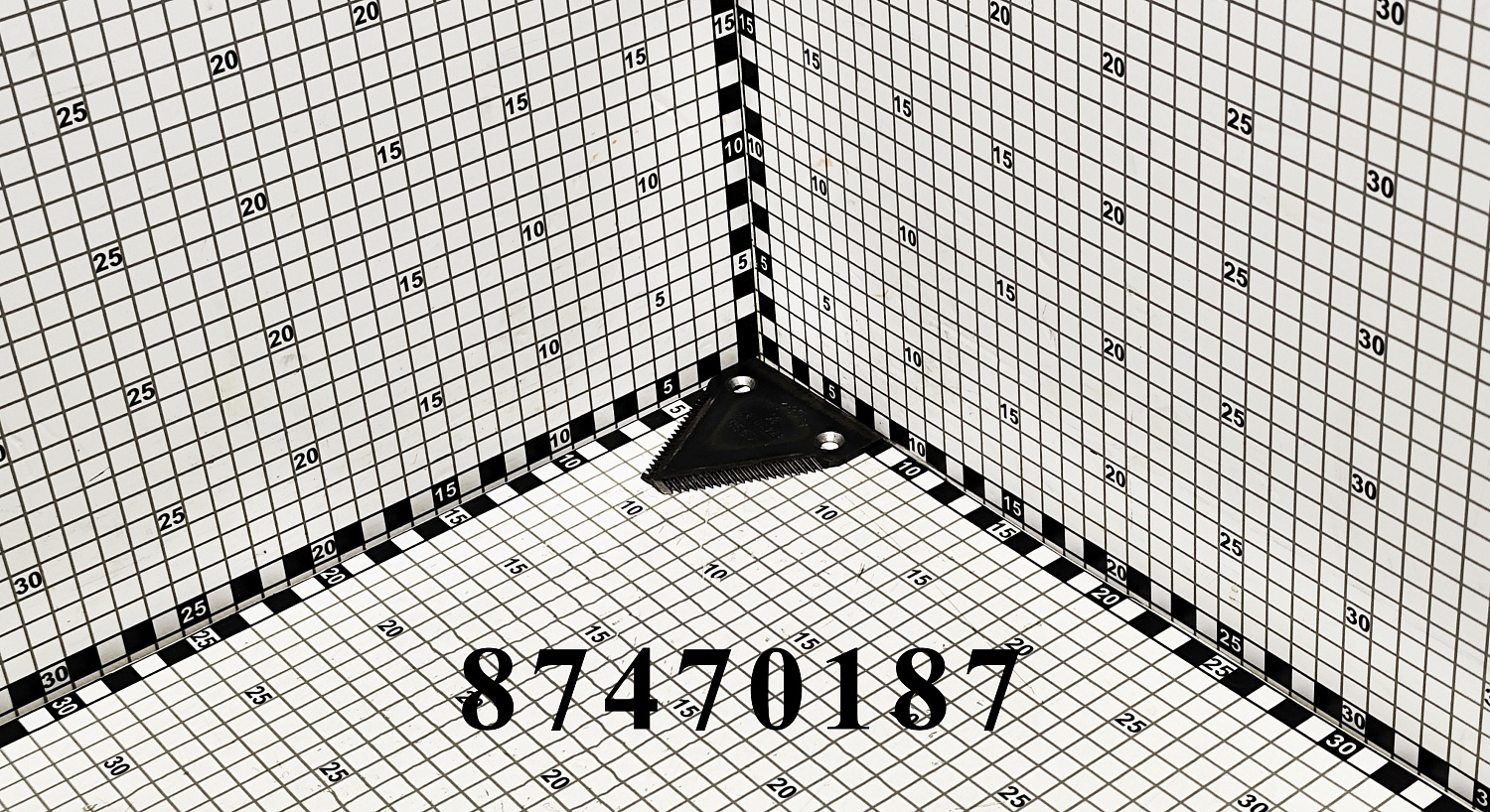 Сегмент ножа 87470187 CNHi