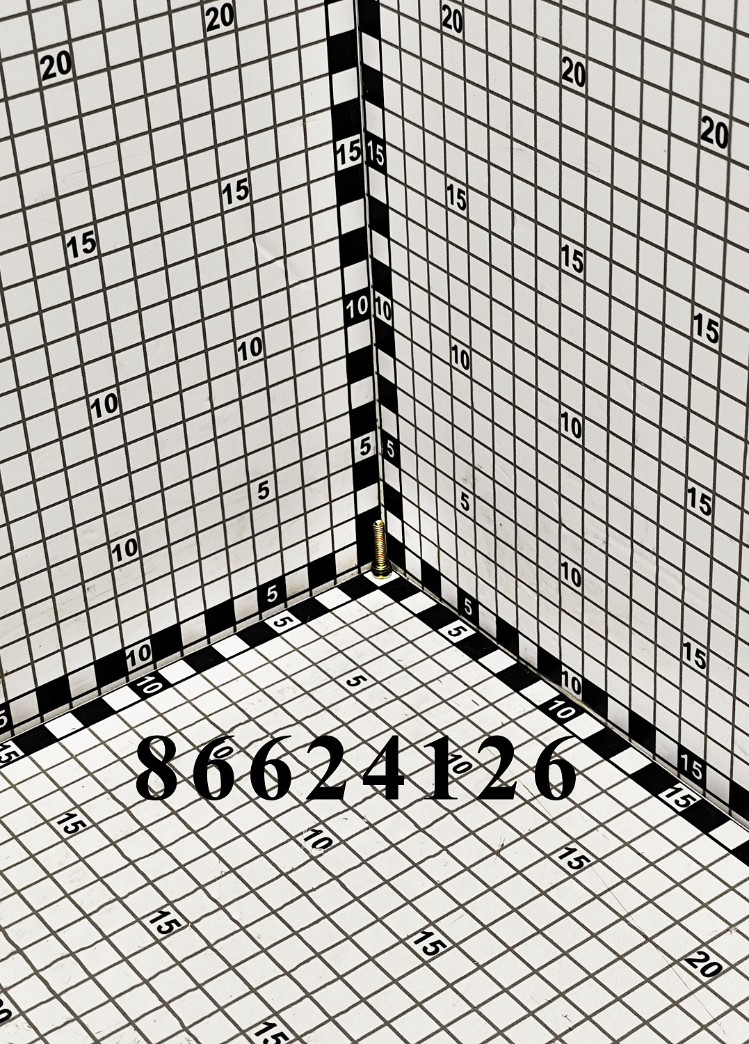 Винт 86624126 CNHi