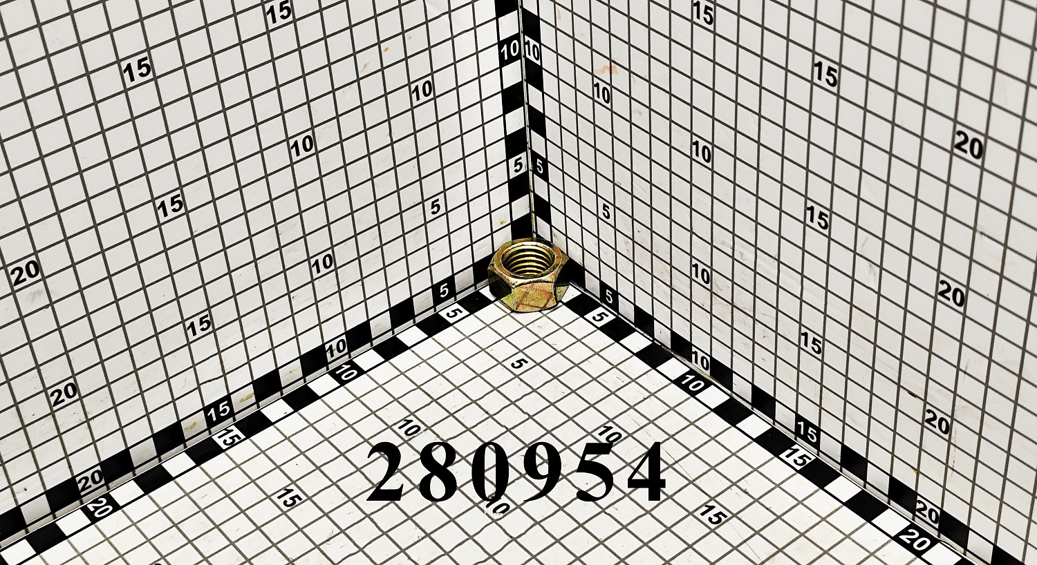 Гайка 280954 CNHi