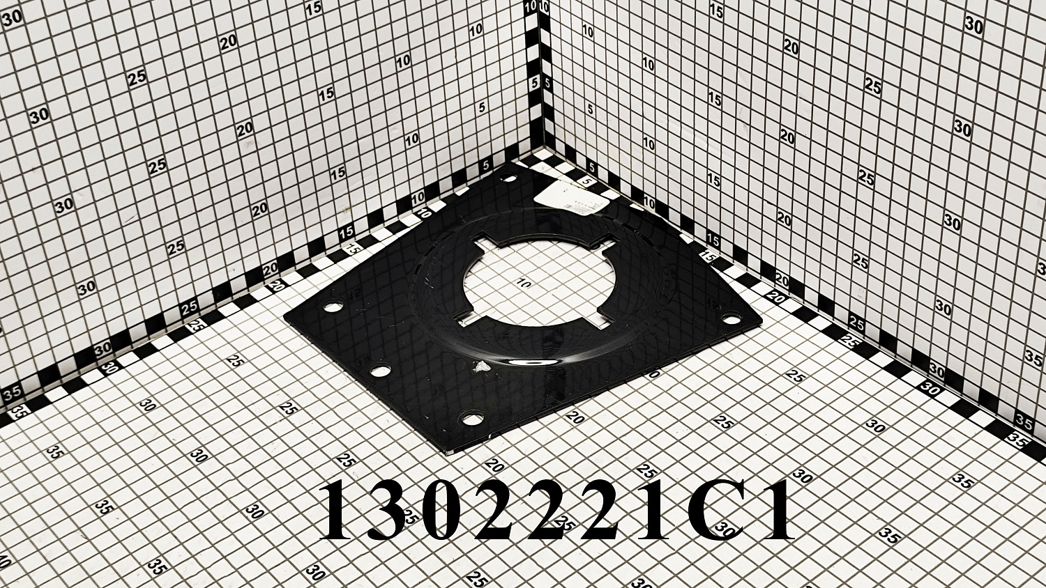 Фланец 1302221C1 CNHi