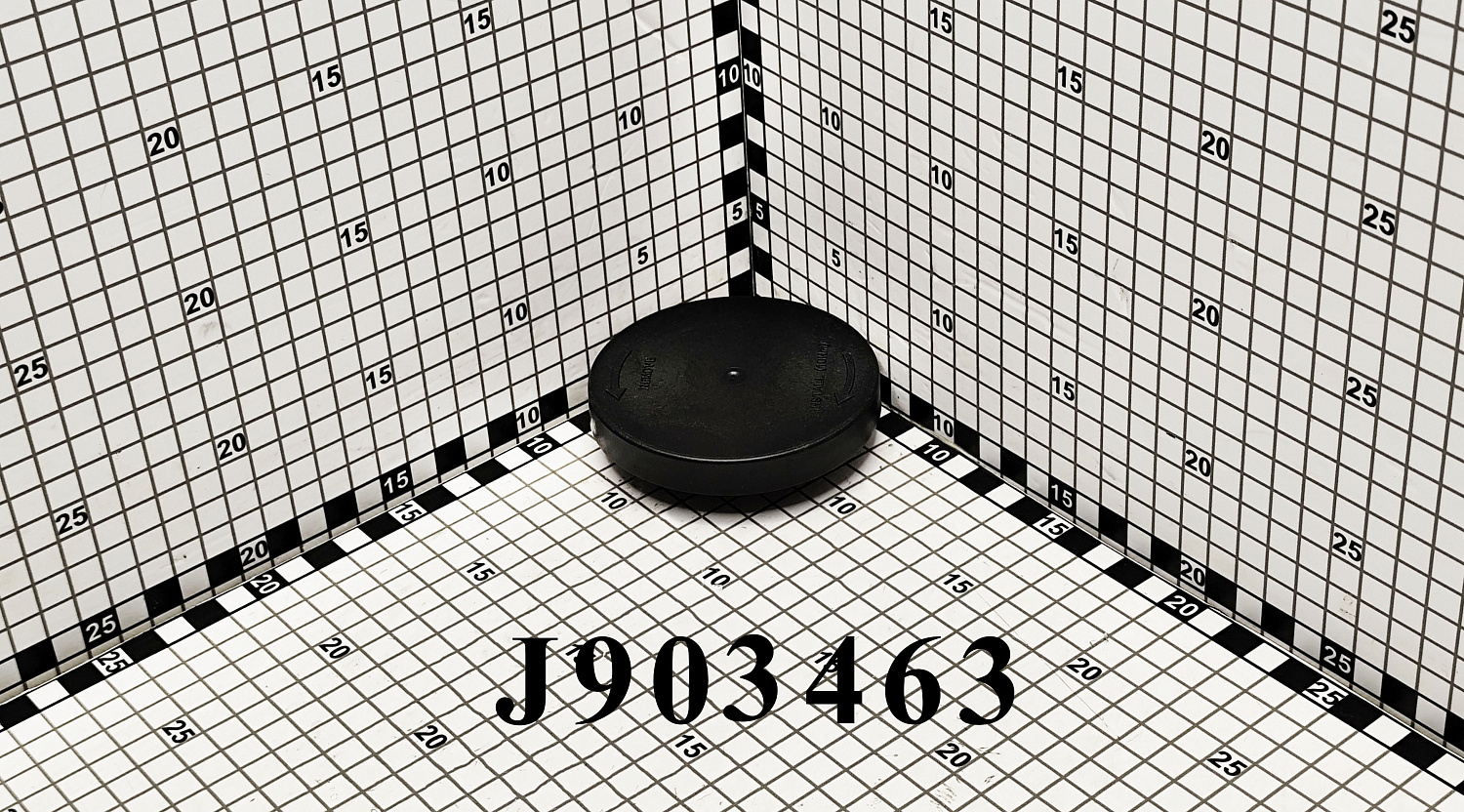 Крышка J903463 CNHi