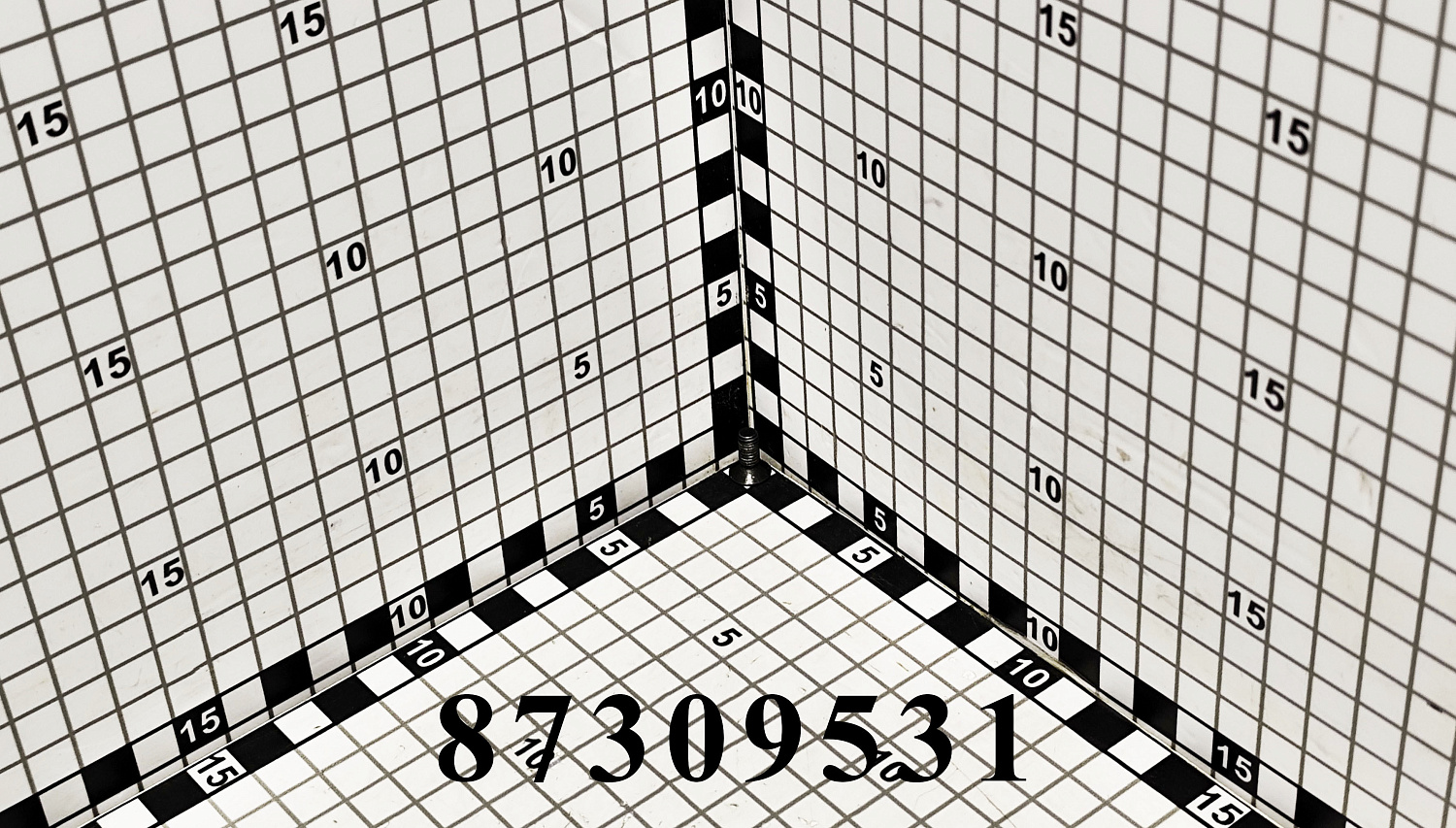Саморез 87309531 CNHi