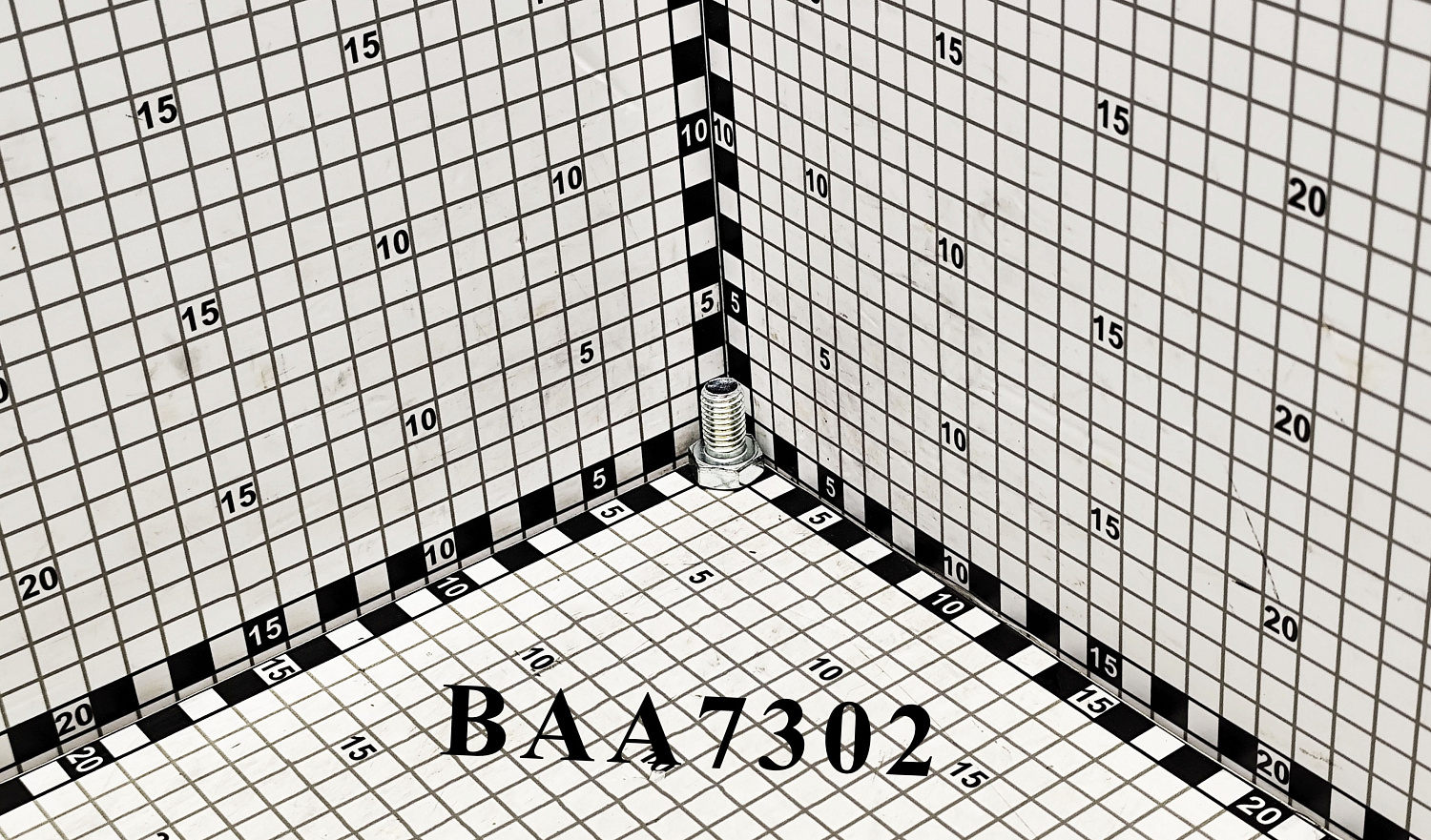 Болт BAA7302