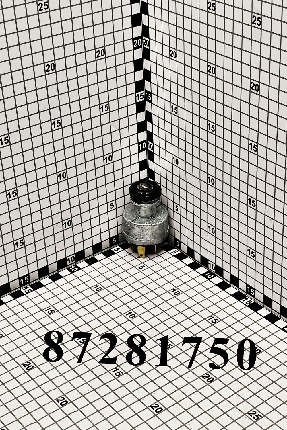 Замок зажигания 87281750 CNHi
