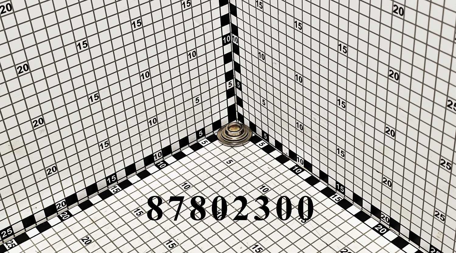 Фиксатор 87802300 CNHi