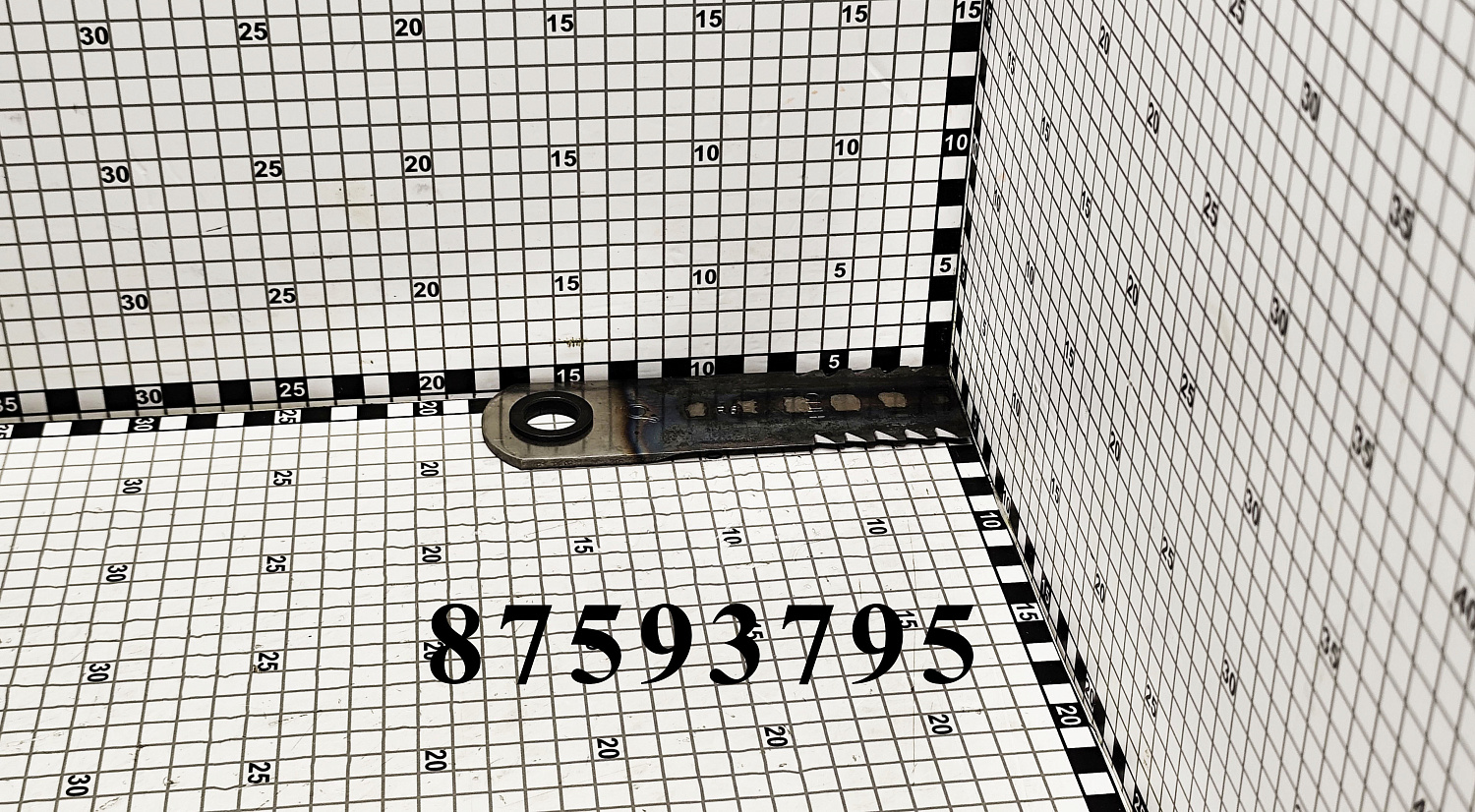 Нож измельчителя 87593795 CNHi