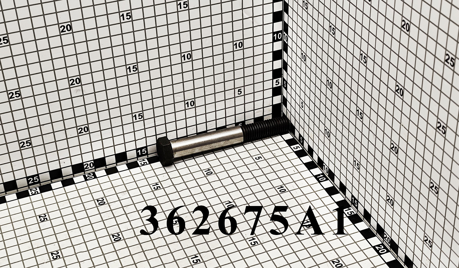 Болт 362675A1 CNHi