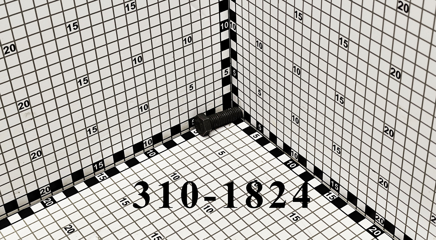 Болт 310-1824 CNHi
