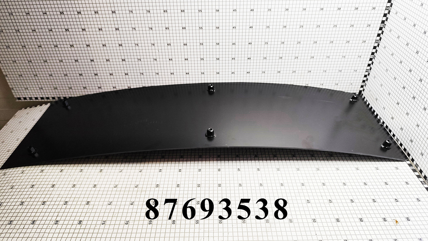 Накладка 87693538 CNHi