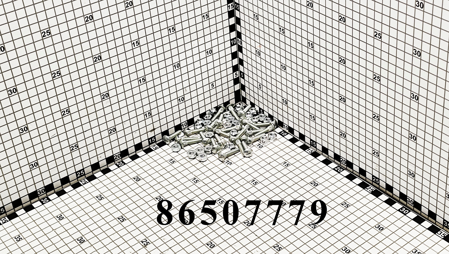 Болт+гайка 25 шт. 86507779 (135632 + 135626) CNHi