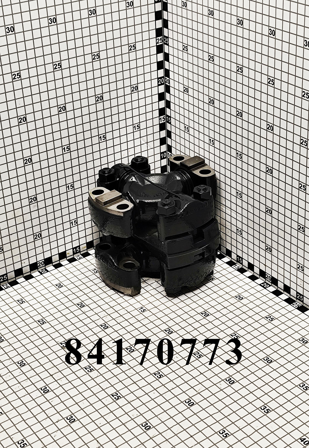Привод 84170773 CNHi