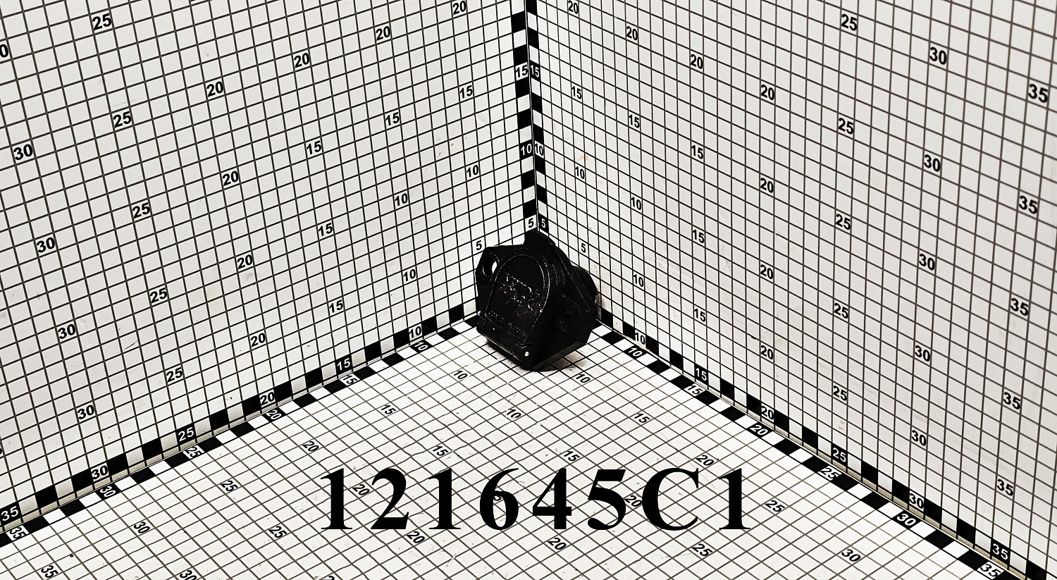 Розетка 121645C1 CNHi
