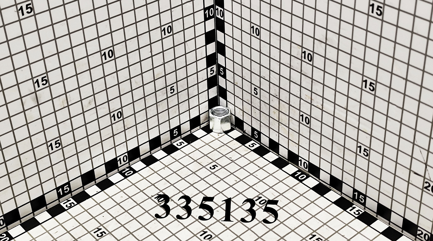 Гайка 335135 CNHi