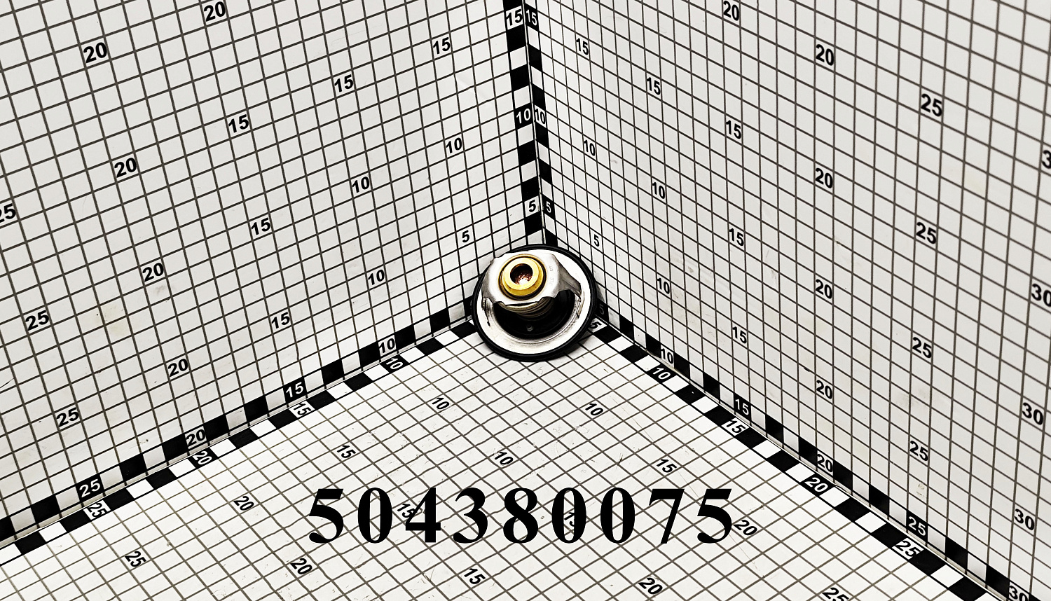 Термостат 504380075 CNHi