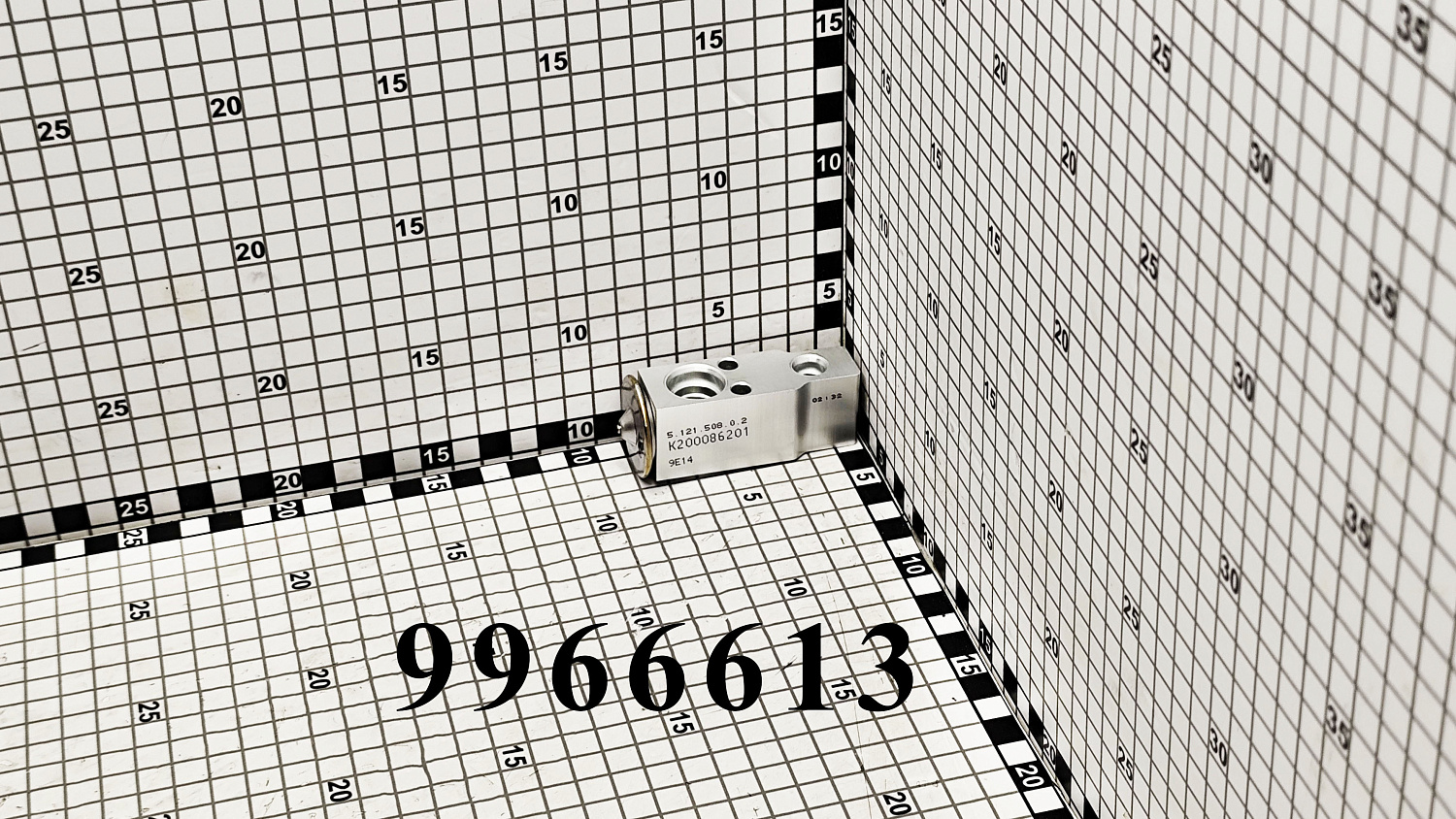 Терморегулирующий вентиль 9966613 CNHi