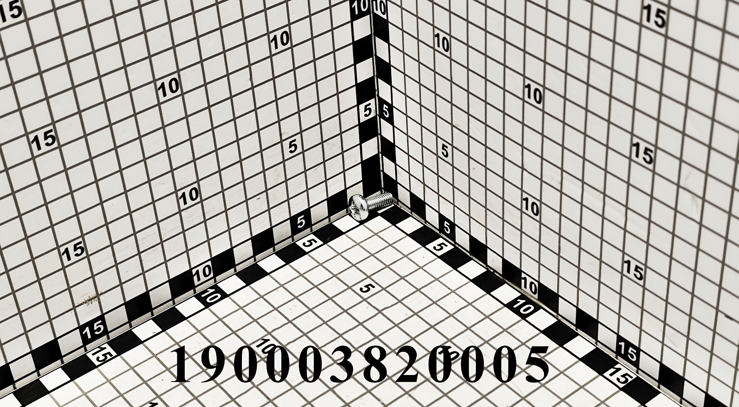 Болт 190003820005 (86511829) CNHi