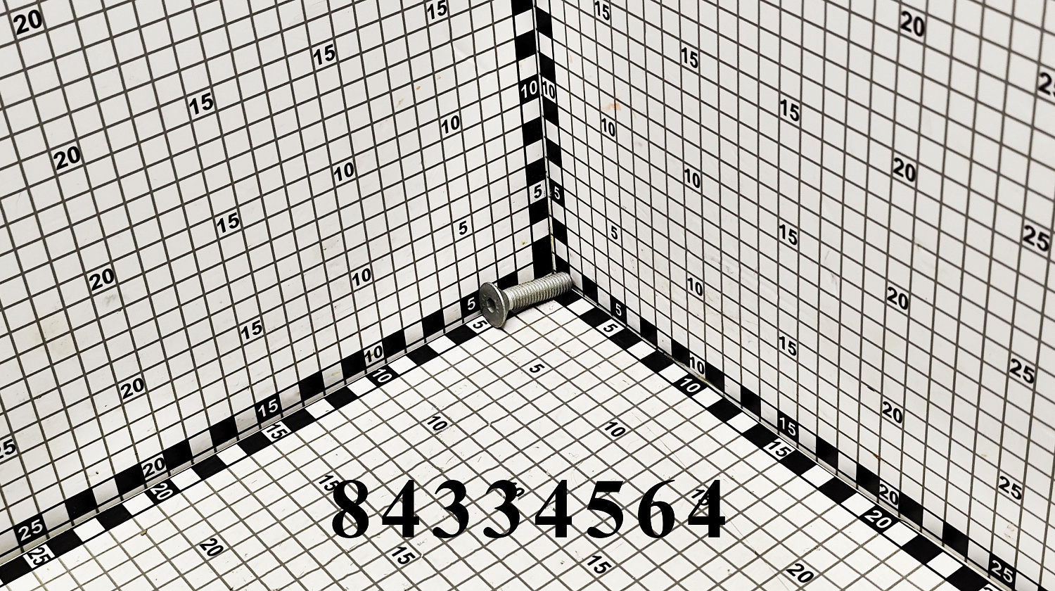 Болт 84334564 CNHi