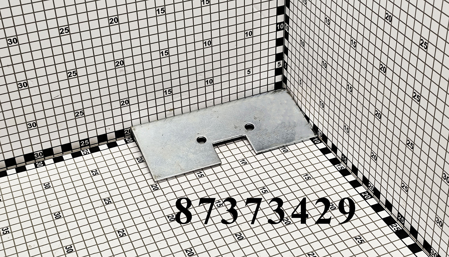 Пластина 87373429 CNHi