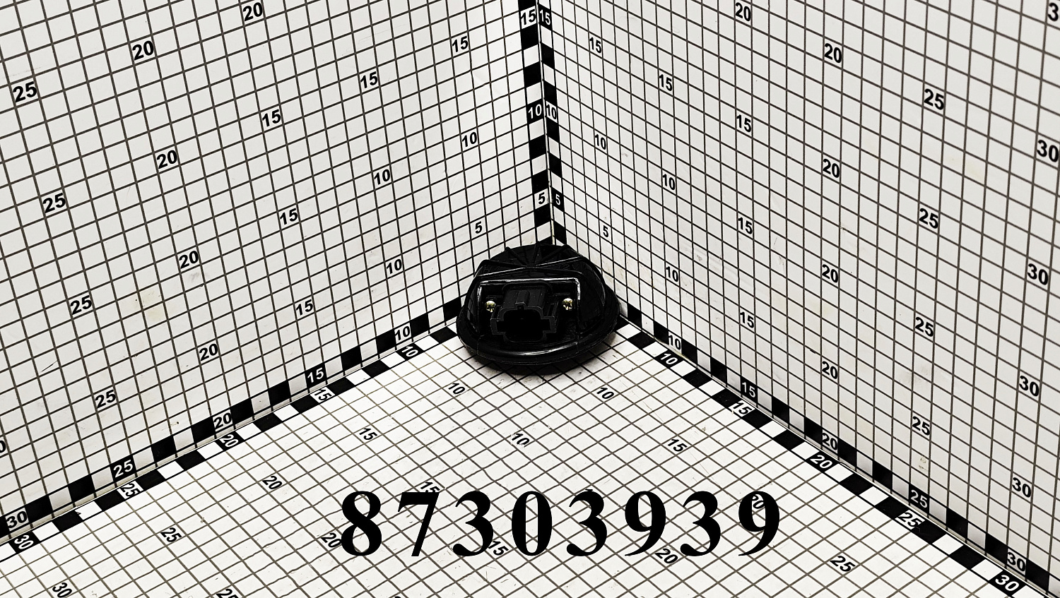 Крышка 87303939 CNHi