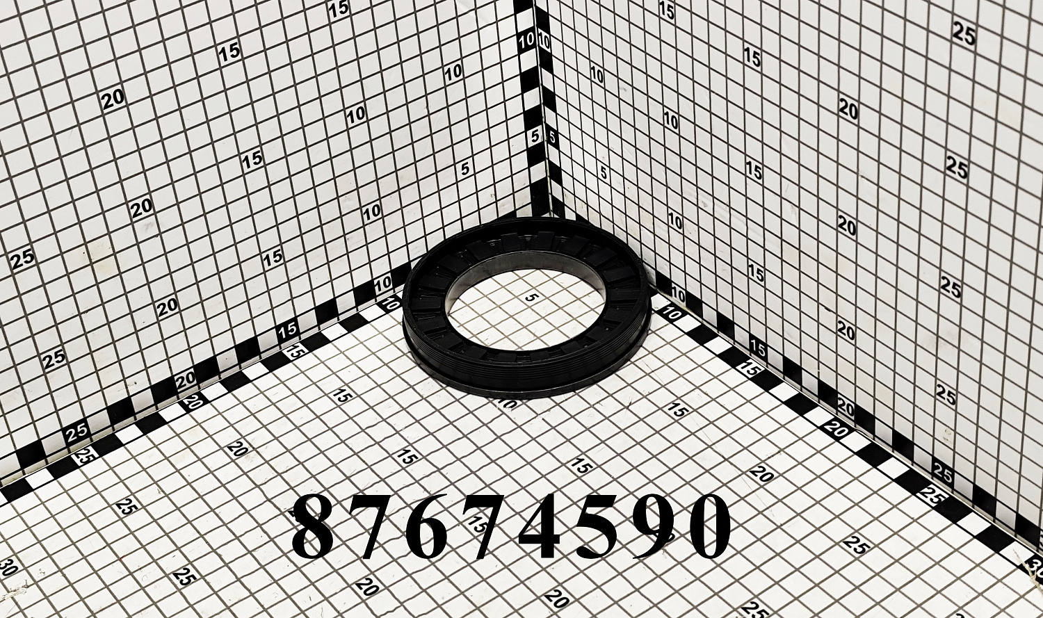 Сальник 87674590 CNHi