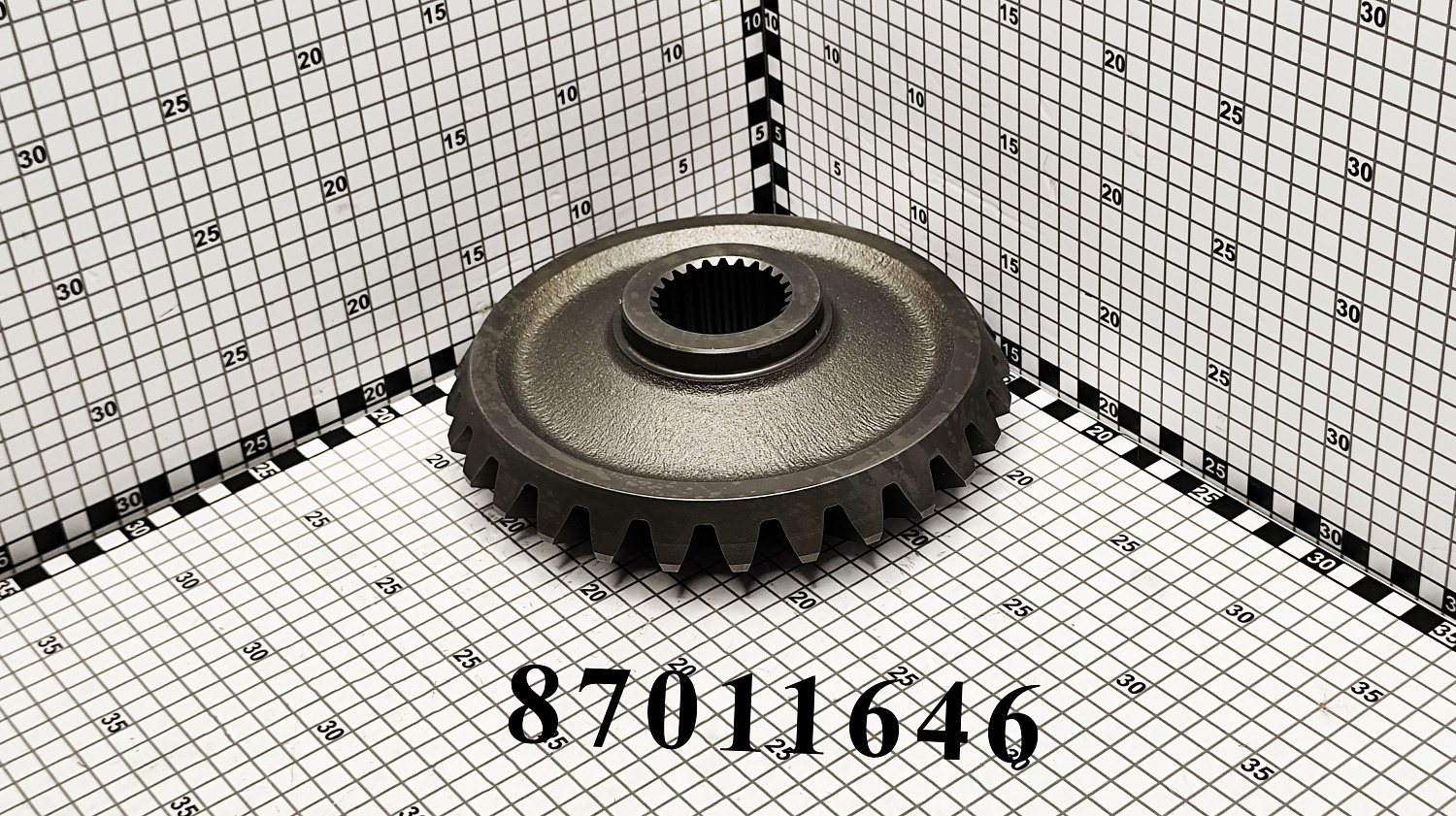 Вал-шестерня 87011646 CNHi