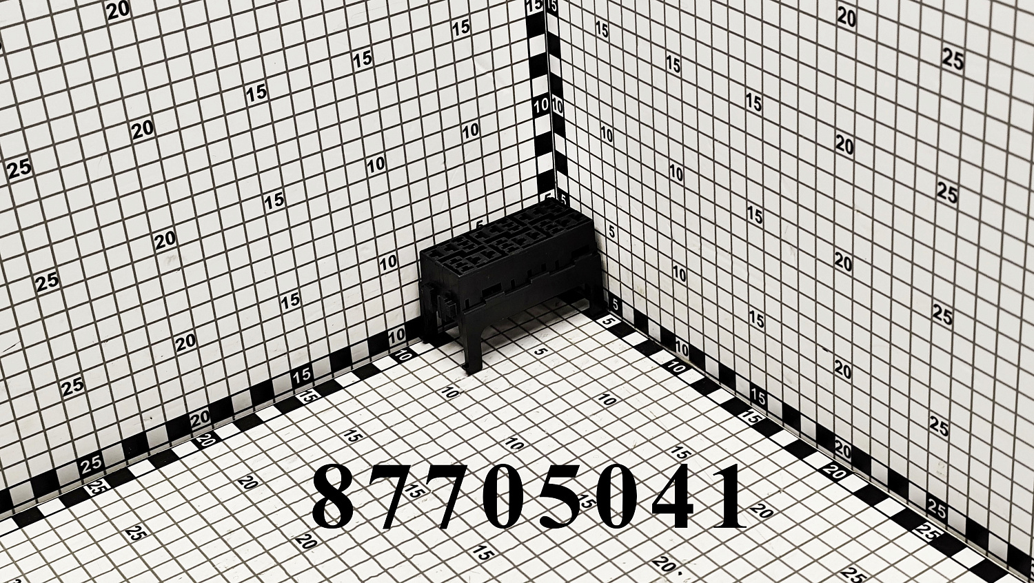 Блок реле 87705041 CNHi