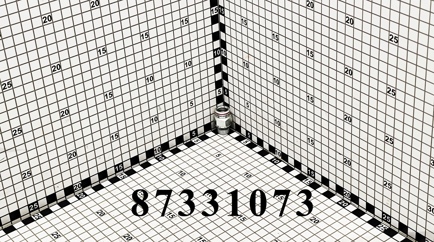 Штуцер 87331073 CNHi