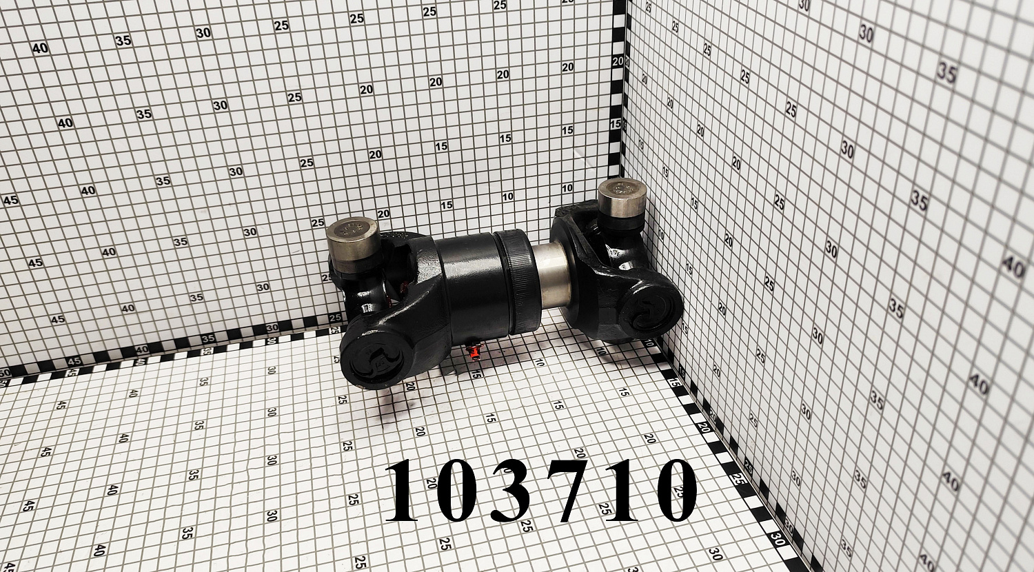 Вал карданный 103710A1 CNHi