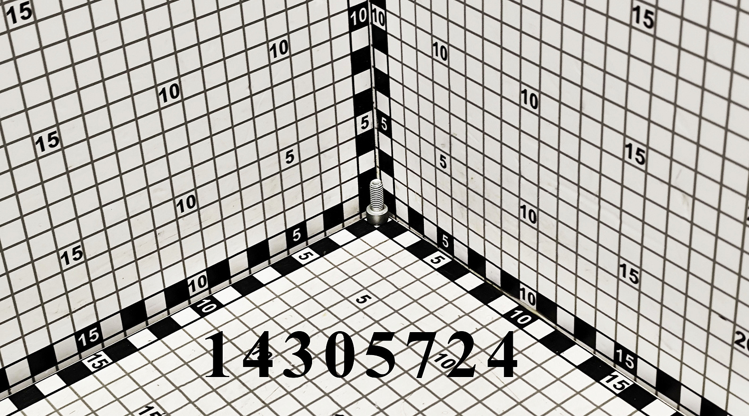 Болт 14305724 (016.04.0843) CNHi