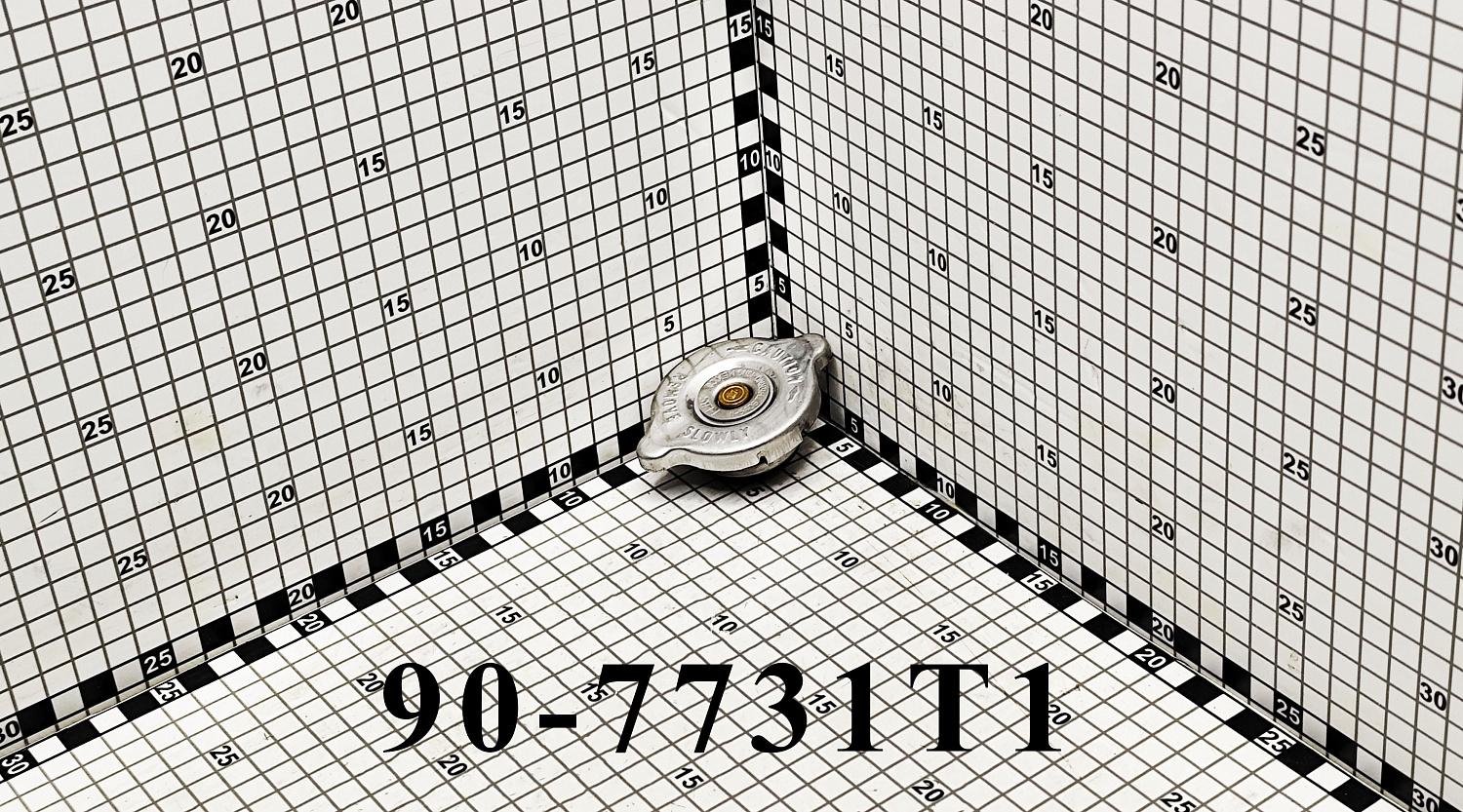 Крышка 90-7731T1 CNHi