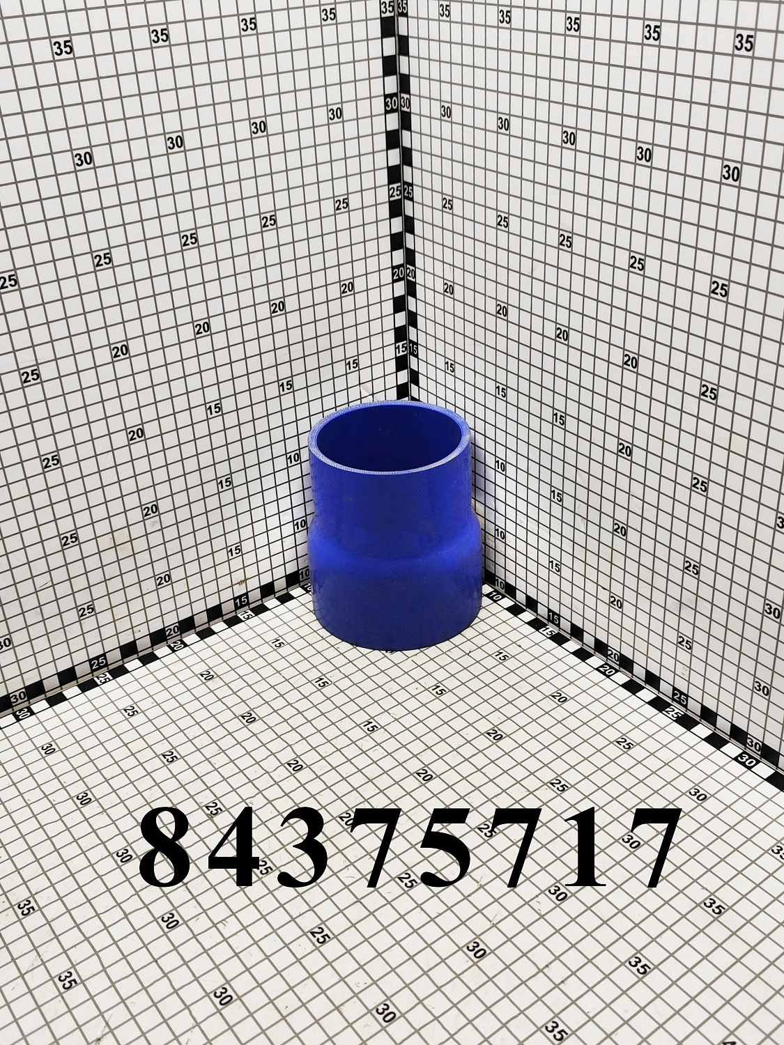 Патрубок 84375717 CNHi