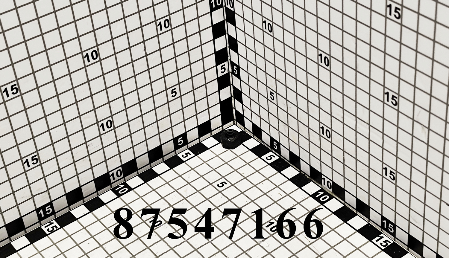 Гайка шестигранная 87547166 CNHi