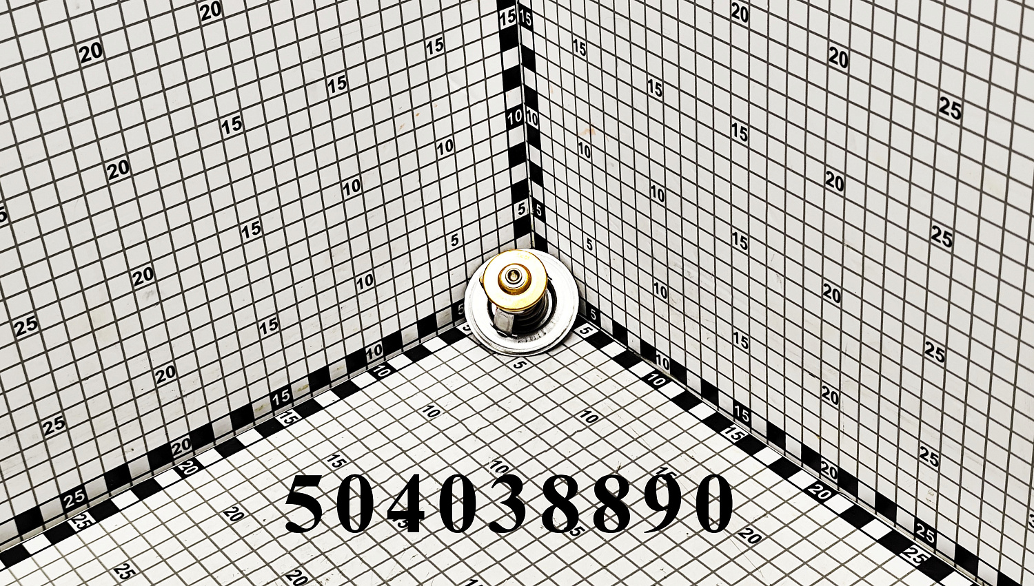 Термостат 504038890 CNHi